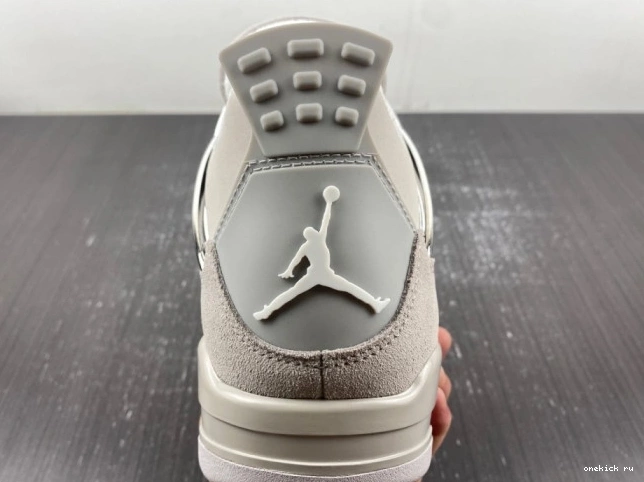 Rep Onekick 4 Frozen Air Moments Jordan AQ9129-001 0614